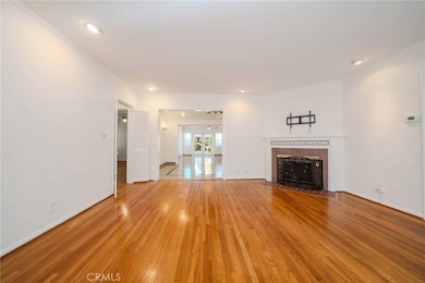 433 S Bundy Dr, Los Angeles, CA 90049 - photo 7