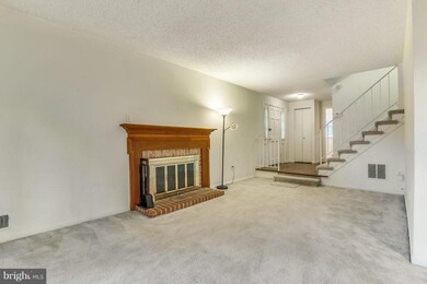 9627 Nonquitt Dr, Fairfax, VA 22031 - photo 5