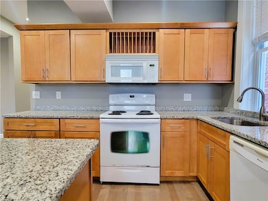 3 Bull St unit 1, Newport, RI 02840 - photo 5