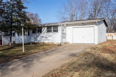 127 Yankee Dr, Saint Charles, MO 63303 - photo 2