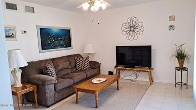 LR 22 - Living Room