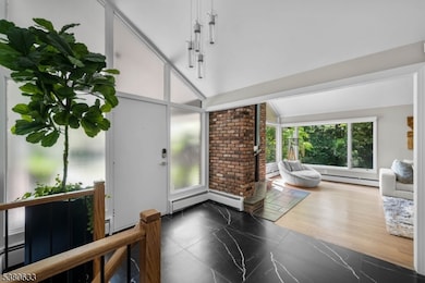 11 Stevenson Ln, Upper Saddle River, NJ 07458 - photo 4