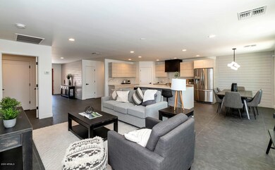 3838 N 33rd Pl-large-007-016-Main Living