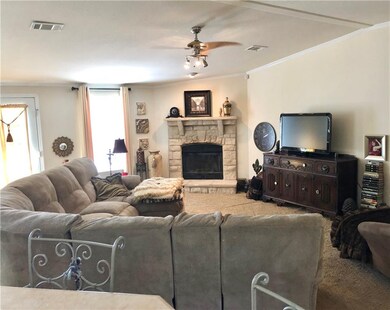 3950 NW Rush Creek Rd, Edmond, OK 73025 - photo 2