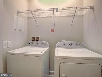 Flats At Metrowest Condominiums unit 5-106, Fairfax, VA 22031 - photo 7