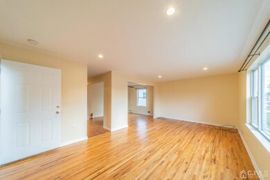 44 N Whittier St, Carteret, NJ 07008 - photo 2