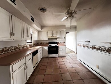 1213 Cadillac Dr W, Kokomo, IN 46902 - photo 4