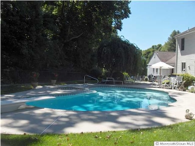 39 Ladwood Dr, Holmdel, NJ 07733 - photo 4