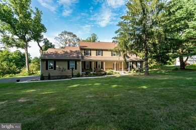 5970 Robin Ln, Coopersburg, PA 18036 - photo 2