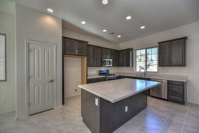 005_Kitchen