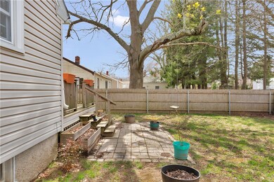 79 Lexington Ave, West Warwick, RI 02893 - photo 2