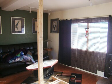 Living Rm