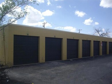 670 N Carolina Dr, El Paso, TX 79915 - photo 7