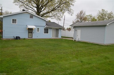 2046 E 41st St, Lorain, OH 44055 - photo 4