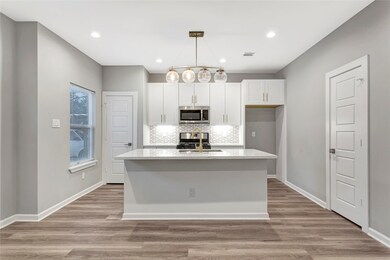 6824 Dumble St, Houston, TX 77021 - photo 4