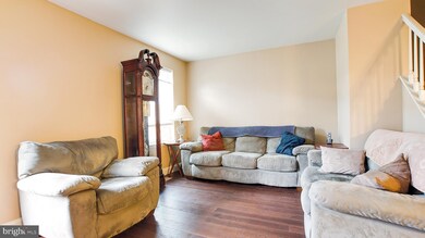 537 Bassett Ln, Norristown, PA 19403 - photo 6