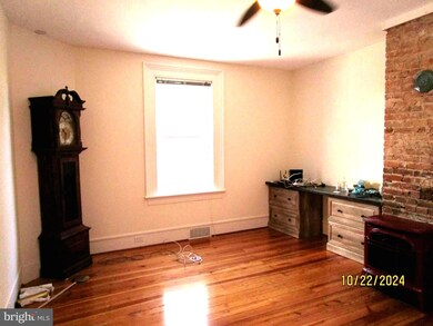 145 S Holliday St, Strasburg, VA 22657 - photo 6