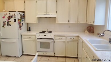 824 Ferry St SW, Albany, OR 97321 - photo 7