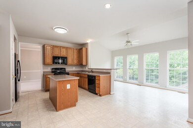 6906 S Dewey Ct, Fredericksburg, VA 22407 - photo 4