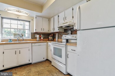 5749 Sunset View Ln, Frederick, MD 21703 - photo 6