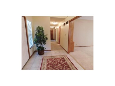 Spacious Entryway!