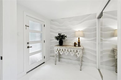 5721 Saint Charles Ave, New Orleans, LA 70115 - photo 3