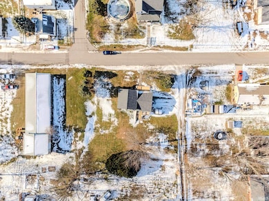 2420 S Plum St, Yorktown, IN 47396 - photo 2