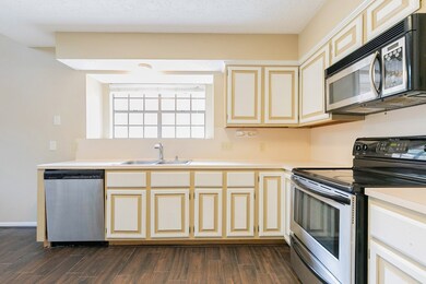 16014 Country Bend Rd, Houston, TX 77095 - photo 7