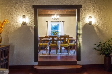 1st St_14, living to dining