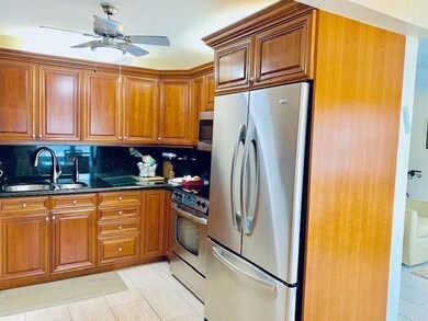 2088 Yarmouth E unit 2088, Boca Raton, FL 33434 - photo 3