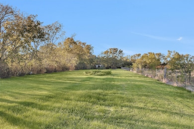 6821 Bailey St, Shiro, TX 77876 - photo 6