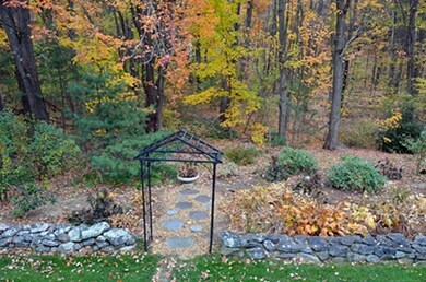 260 Salisbury St, Holden, MA 01520 - photo 5