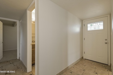 002-photo-foyer-10110741