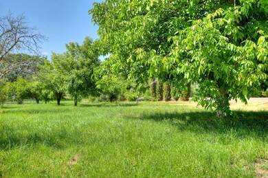 970 Old Stage Rd, Central Point, OR 97502 - photo 6