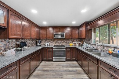 1350 Lincoln Ave, Lancaster, CA 93535 - photo 5