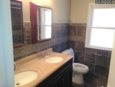 23931 Effingham Blvd, Euclid, OH 44117 - photo 7