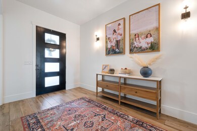5-Foyer