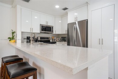 14060 Langley Place, Davie, FL 33325 - photo 3