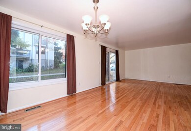 19 Eastford Ct, Parkville, MD 21234 - photo 2