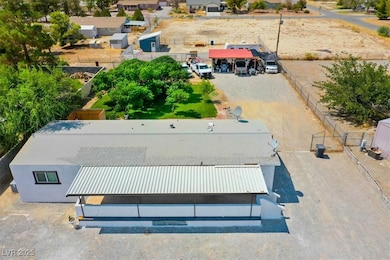 Aerial view of property and surrounding area