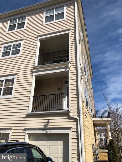 42696 Hollyhock Terrace, Ashburn, VA 20148 - photo 2