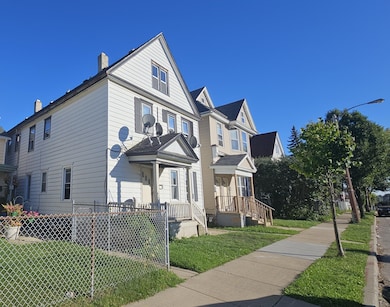 2424 S 13th St, Milwaukee, WI 53215 - photo 2