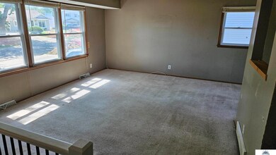 8822 Pine Dr, La Vista, NE 68128 - photo 5