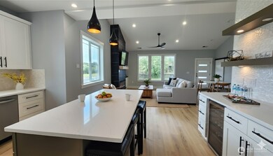 Virtually Stage for Decor Ideas