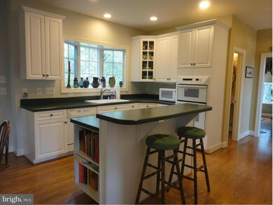 3710 Meadowhill Ct, Phoenix, MD 21131 - photo 7