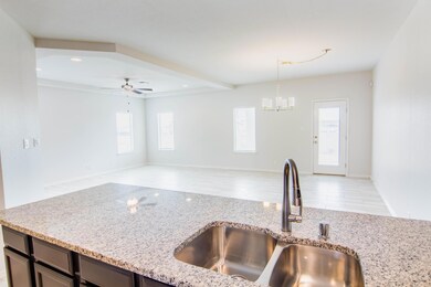 913 Muffleson St, El Paso, TX 79928 - photo 7