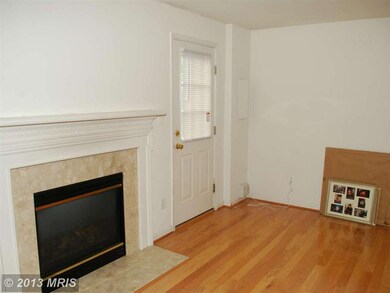 2560 Chase Wellesley Dr, Herndon, VA 20171 - photo 5