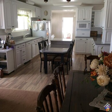 3545 Mojave Tropico Rd, Rosamond, CA 93560 - photo 7