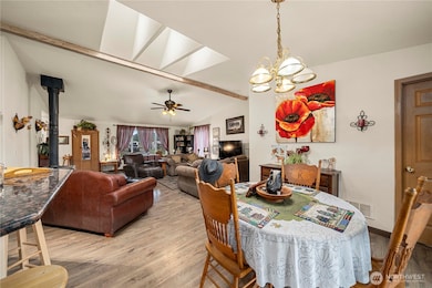 14435 Vail Cut Off Rd SE, Rainier, WA 98576 - photo 7