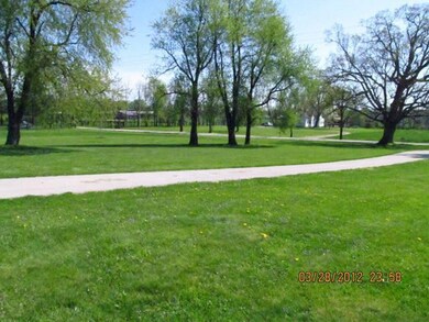 The paved driveway up to the home